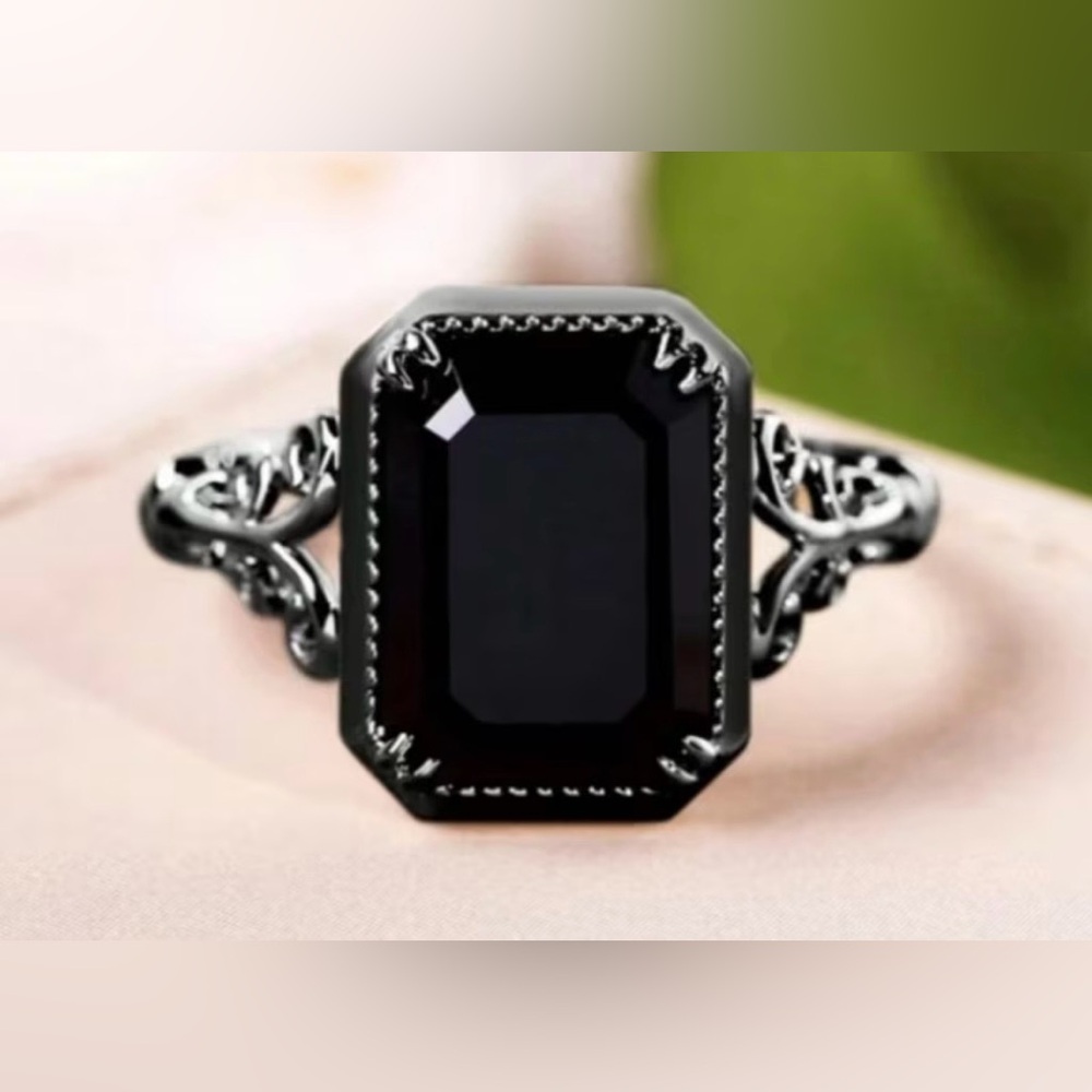 Exquisite Black Stone Ring 🖤
